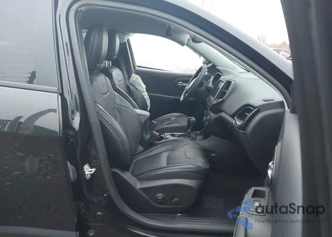 2023 Jeep Cherokee Altitude Lux 4X4 from USA, damaged, VIN 1C4PJMMB2PD114020